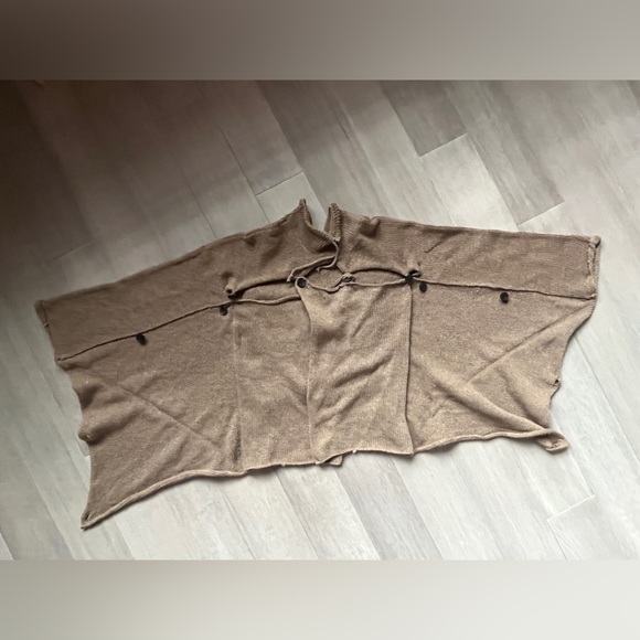 Batwing sweater - Picture 3 of 6